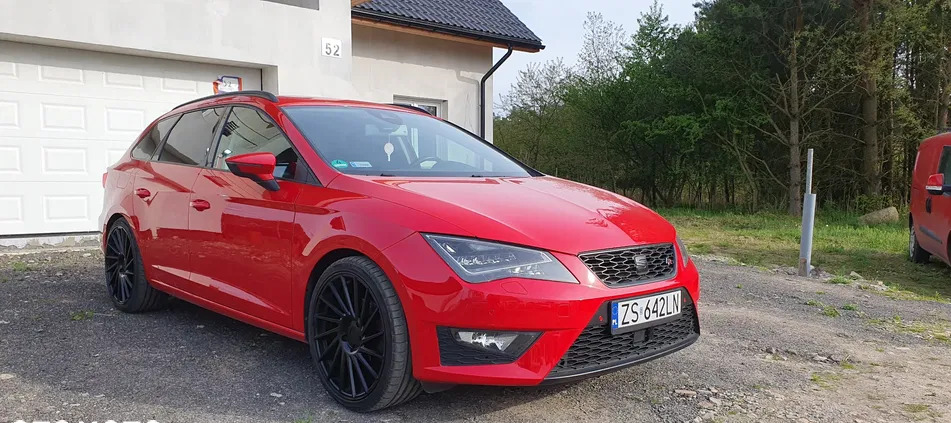 seat zachodniopomorskie Seat Leon cena 49900 przebieg: 233000, rok produkcji 2015 z Szczecin